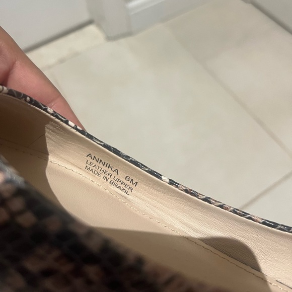 NWT - BOTKIER Snake print flats, Size 6 - Picture 5 of 9